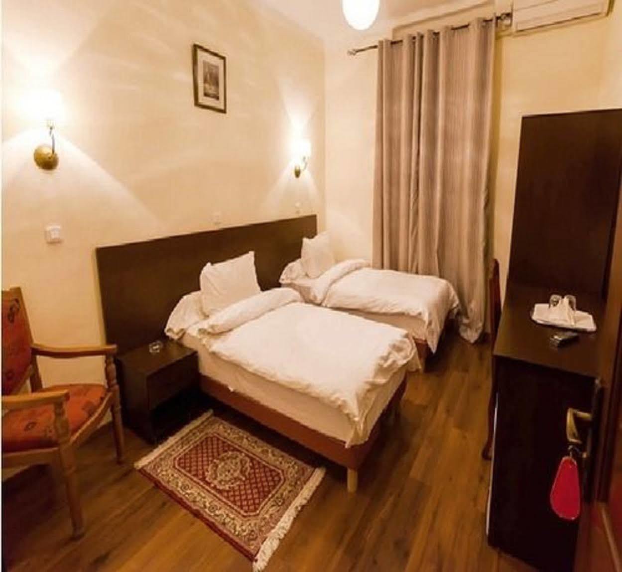 Hotel Suisse Algiers ภายนอก รูปภาพ